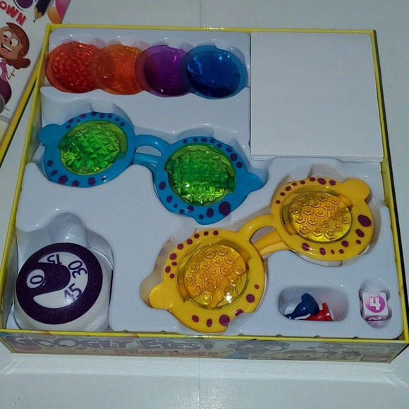 Googly Eyes Showdown Board Game - Picture 7 of 7